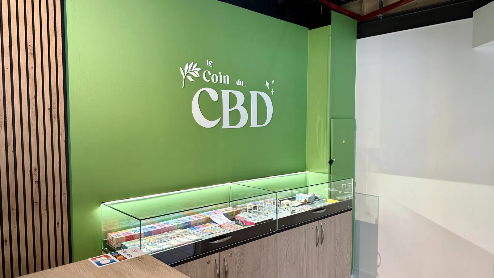 Corner CBD de la boutique HappeSmoke Champigny-sur-Marne